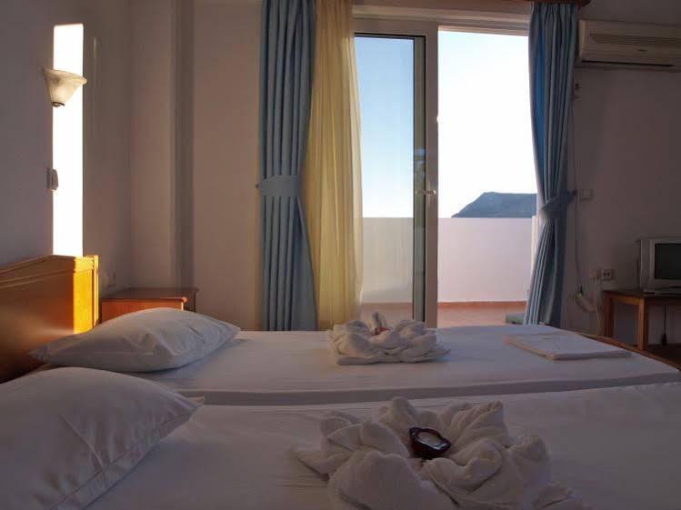 Eristos Beach Hotel Megálon Choríon Exterior foto